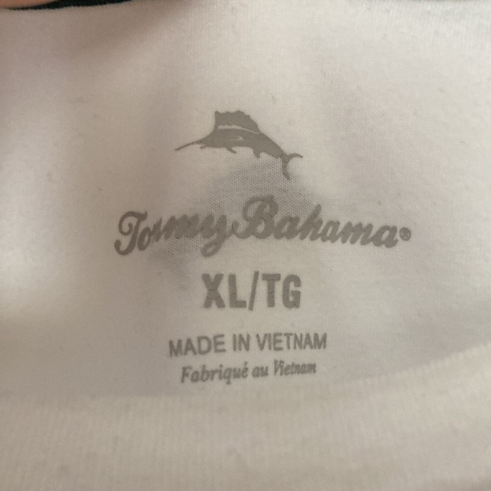 USF BULLS Tommy Bahama extra large T-shirt - Picture 2 of 6